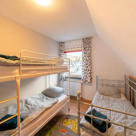Cosy Yalet In